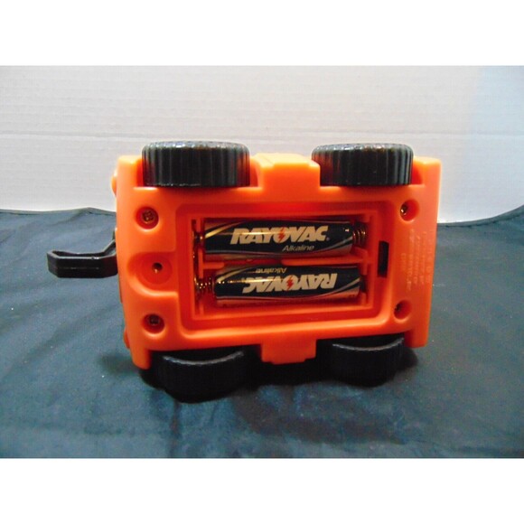 Fisher Price Little People Tow Truck Wrecker with Sound and Figure 2006 - Picture 5 of 6